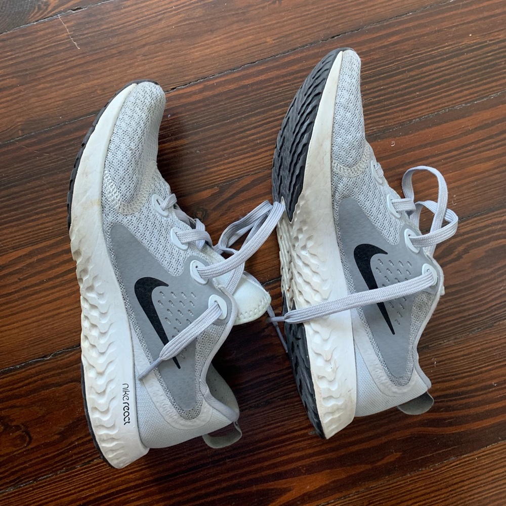 Nike Legend React - image 2